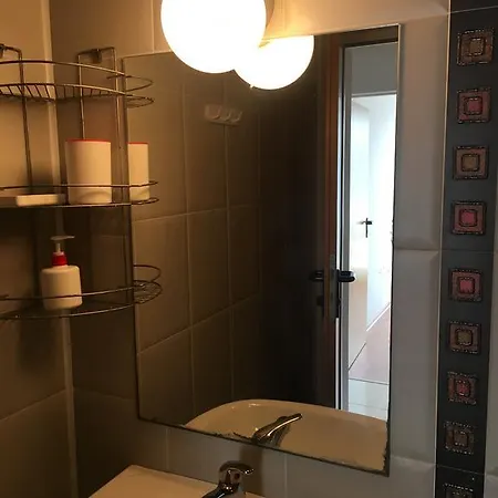 Orange Lejlighed