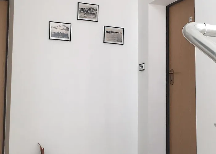 Orange Поморие